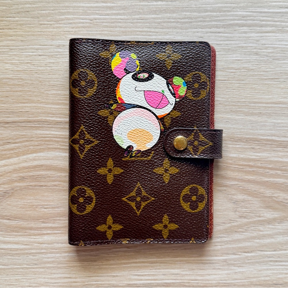 LOUIS VUITTON LIMITED EDITION 
MURAKAMI X TAKASHI PANDA AGENDA *RARE*